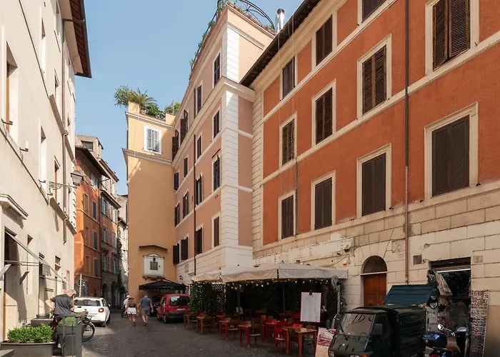 Guesthost - Piazza Navona Petite House